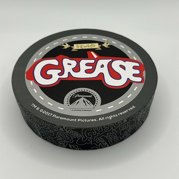 Grease x Erstwilder pink ladies necklace - Picture 5 of 5